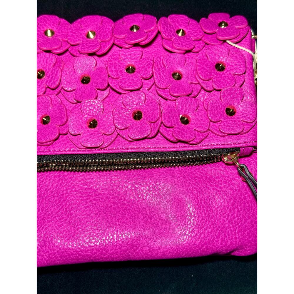 Gianni Bini NWT Hot Pink Floral Appliqué Crossbody Bag Gold Chain - Picture 3 of 15